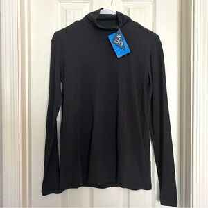 NWT Under Armour Women’s Light Turtleneck Long Sleeve Black Statement Back Small